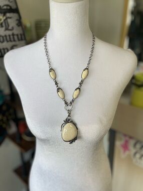 Elegant Cream Stone Pendant Necklace - Women's Jewelry